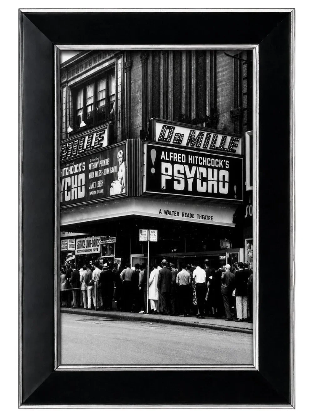 Alfred Hitchcock Psycho vintage Horror Movie Theater Horror Vin Frame Print Art
